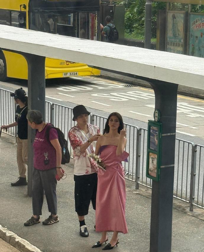 原来吴千语皮肤也挺黑的啊，电视上还真的看不出来。 