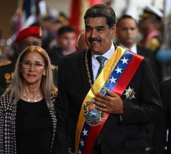 1月3日，美国派兵强行控制委内瑞拉总统马杜罗夫妇并移送出境，引发多国强烈反对，中