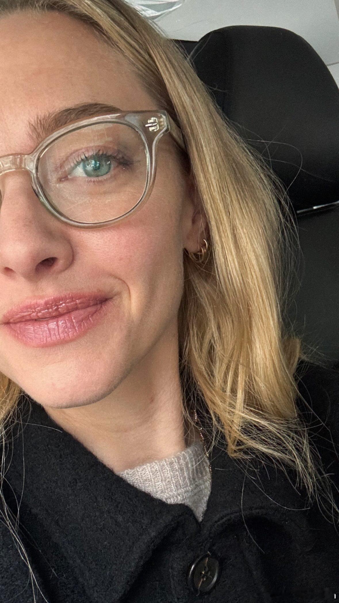 amanda seyfried阿曼达塞弗莱德晒新自拍，非常妈咪了[兔子] ​​​