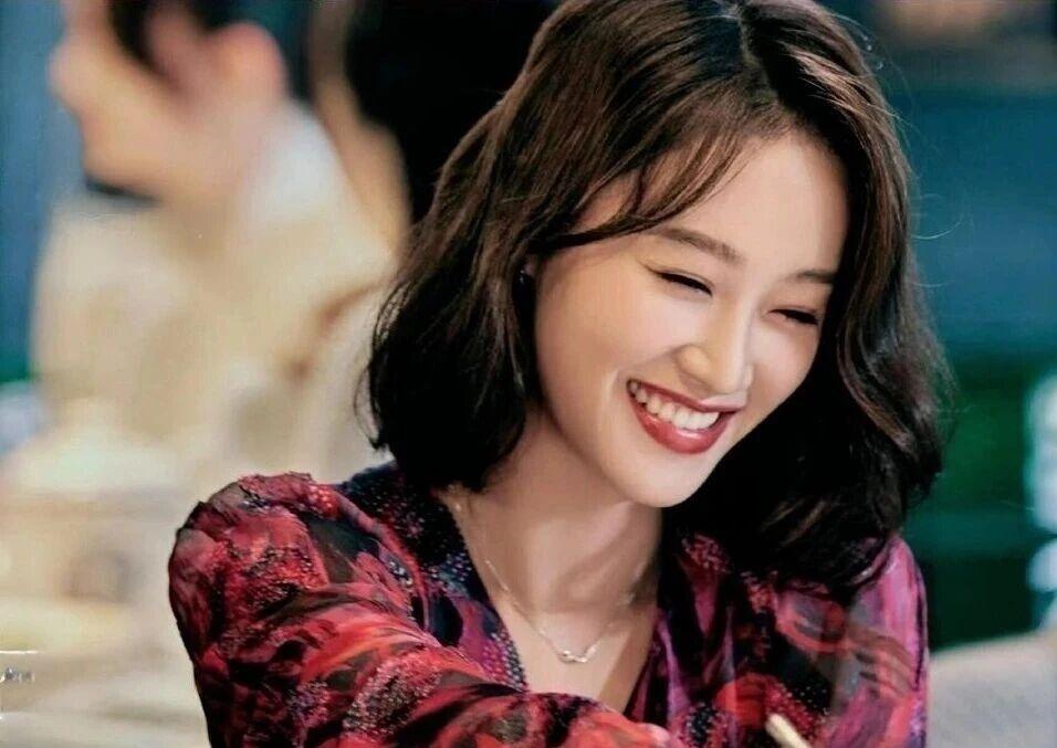 蓝盈莹的野心，终于让她站起来了！
从被骂到“品质保证”，她到底经历了什么？
！