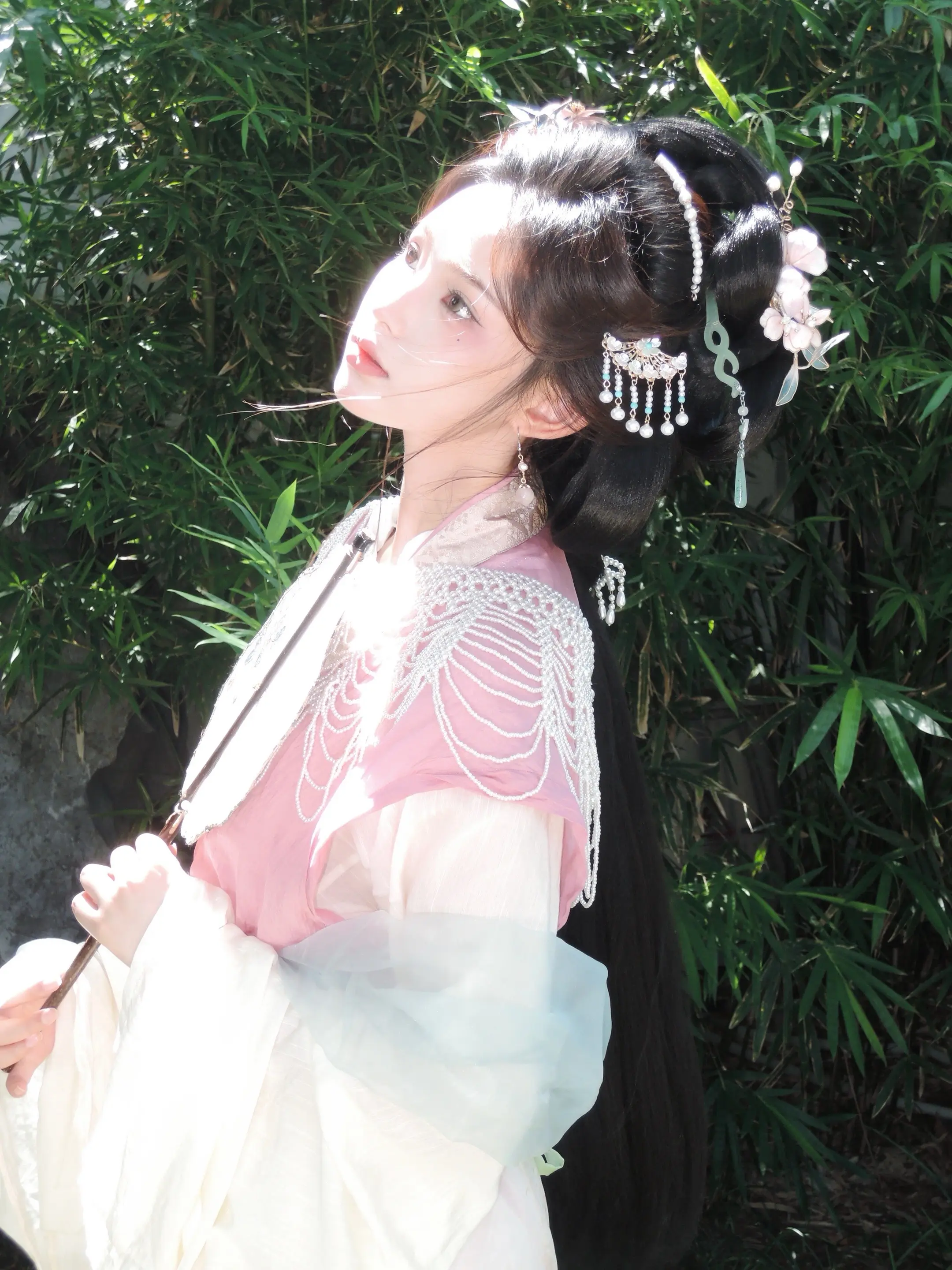 不入园林 怎知春色如许。