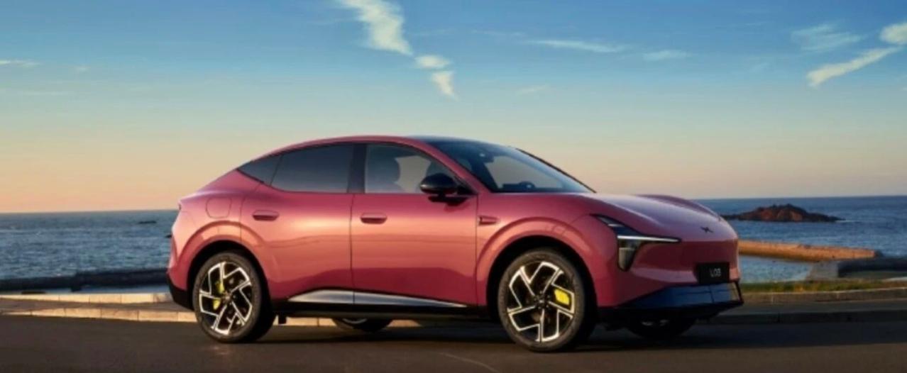 小鹏MONA首款SUV L03登场，补齐年轻产品线小鹏MONA系列首款SUV L