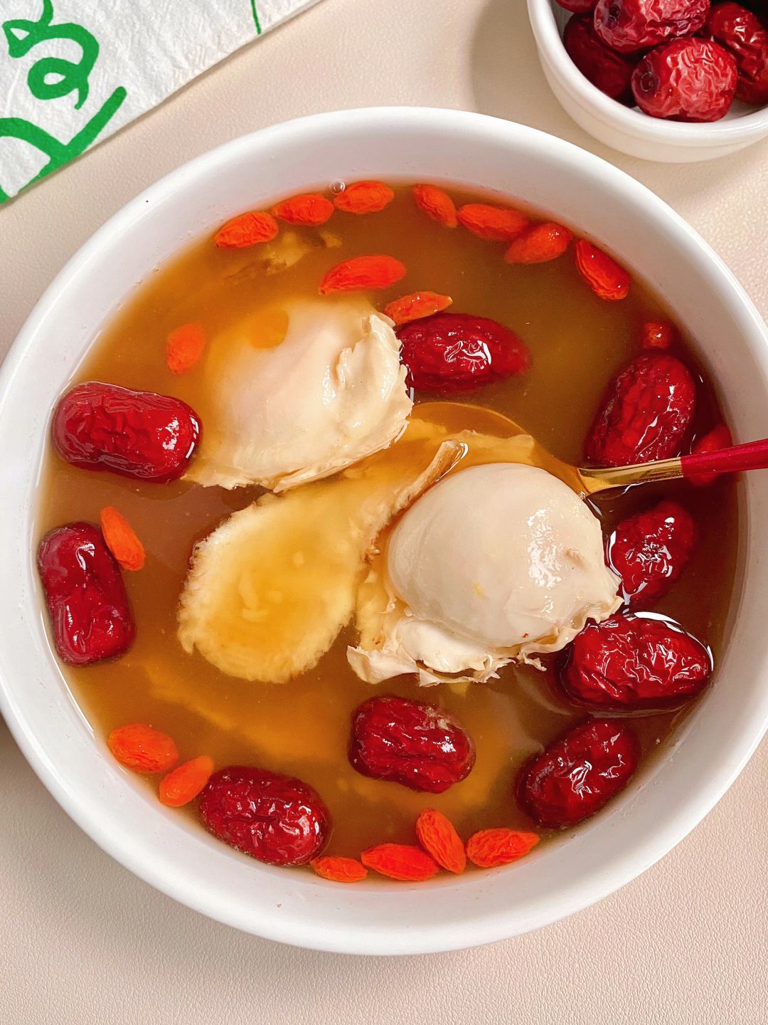 我妈教我的，女孩子气血不足一定要坚持喝！！