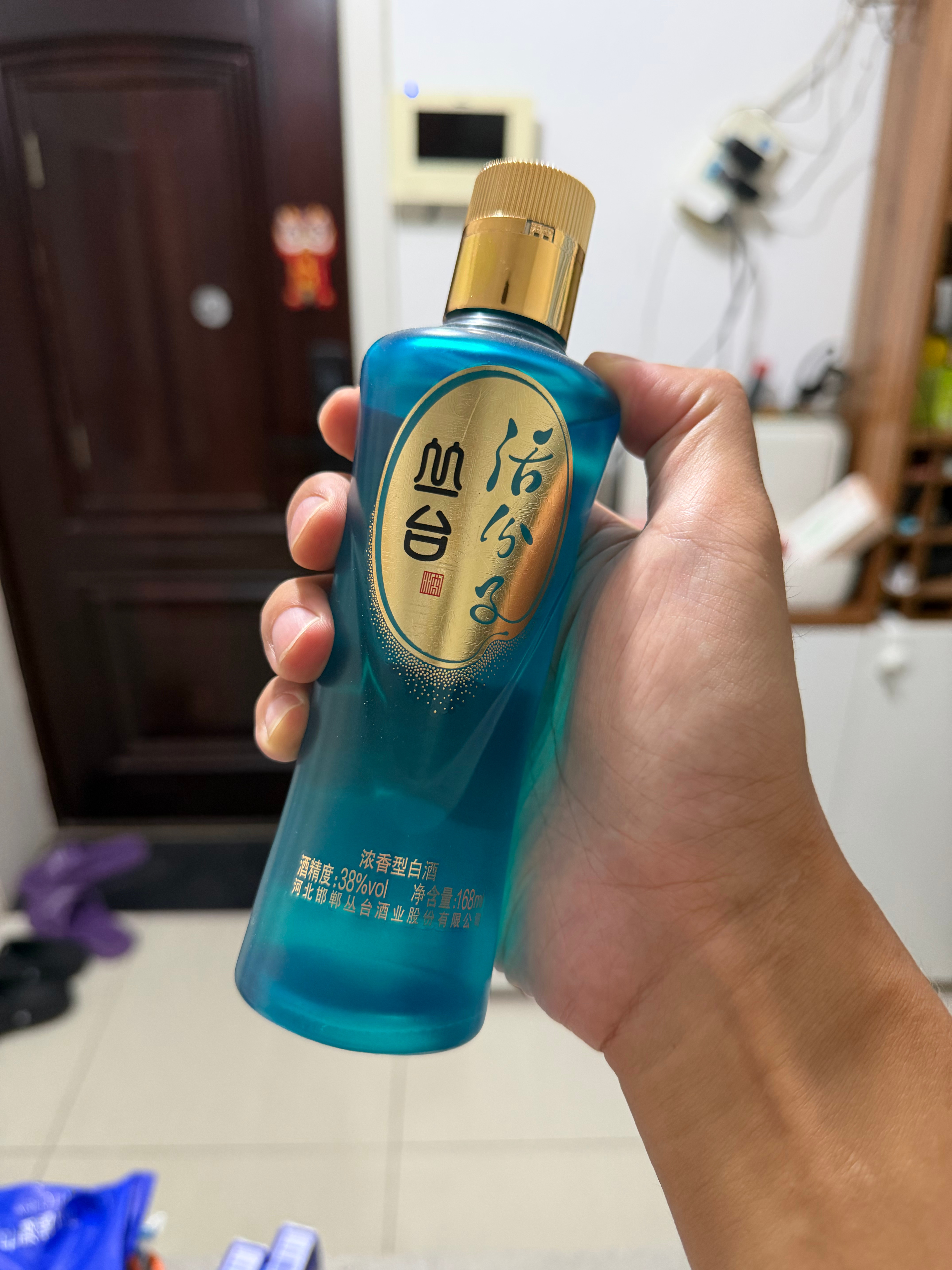 这天气，3两白酒下肚，出一身汗啊跟跑10公里的体感差不多了我觉得我的酒量也就这样