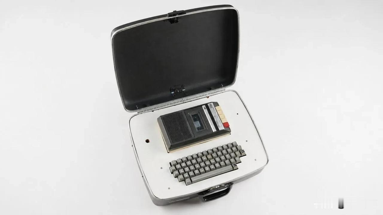 一台可正常使用的 1977 年 Apple-1 电脑预计至少能拍出 30 万美元