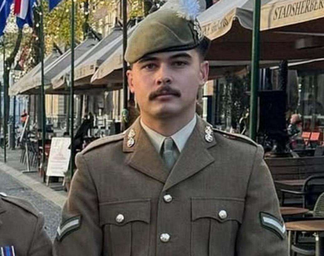 【24岁威尔士狙击手休假期间离世，悼念声声痛人心】24岁的布林·詹金斯是皇家威尔