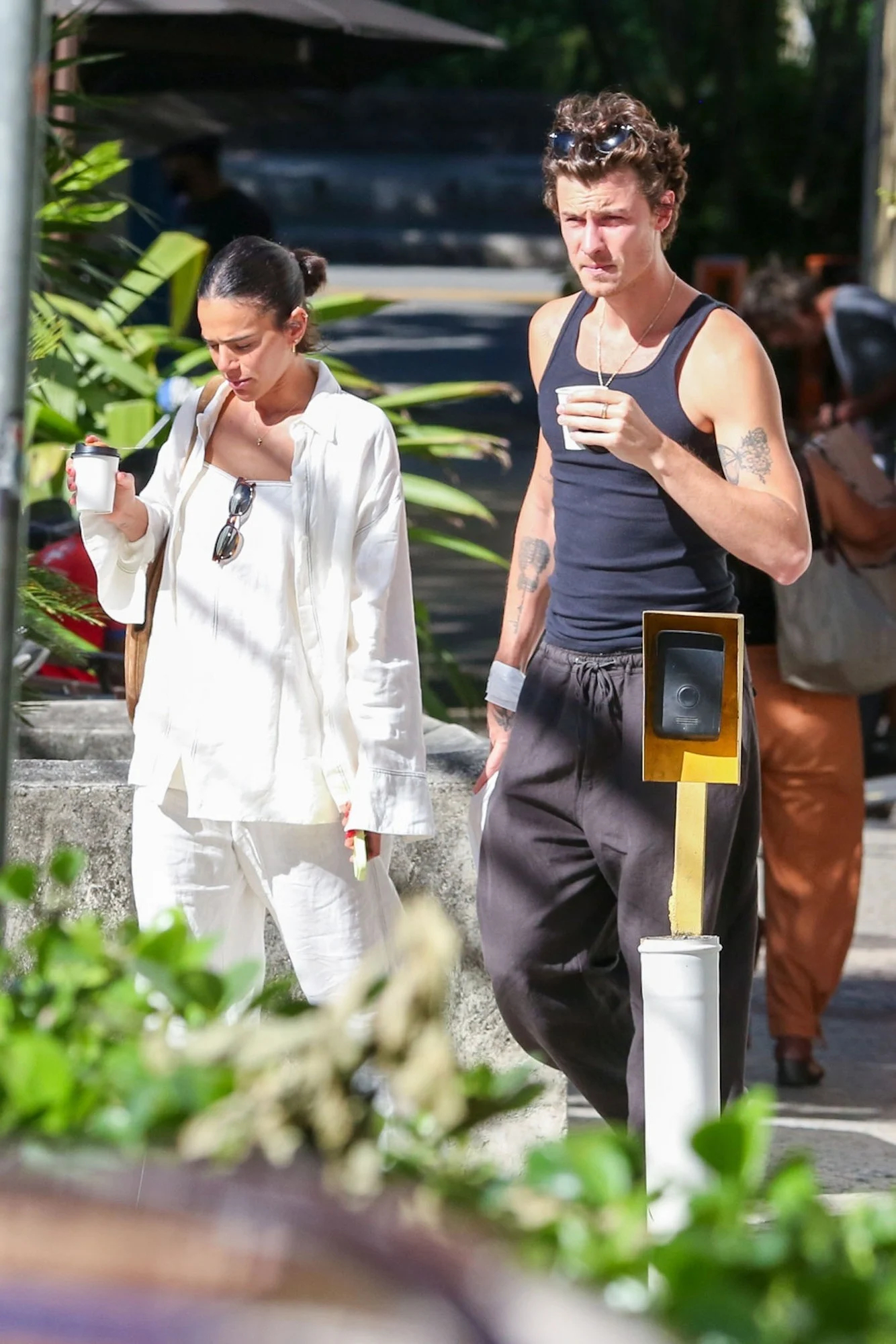 Shawn Mendes和女友Bruna Marquezine 近日在里约热内卢
