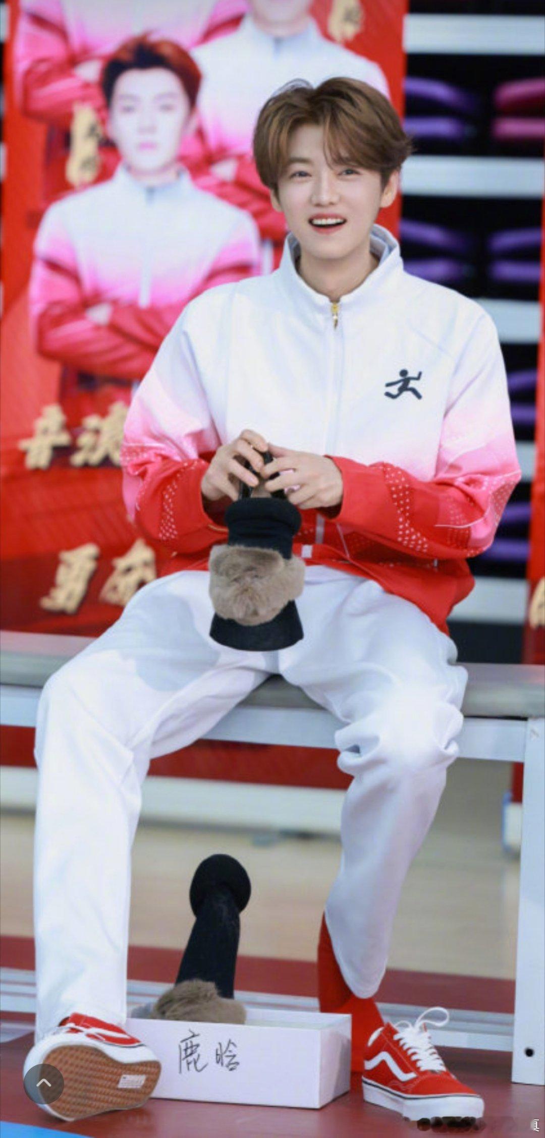 鹿晗哈哈哈哈哈鹿晗gapday音乐节音乐节来了，鹿晗，你是刻在我生命中的独家记忆