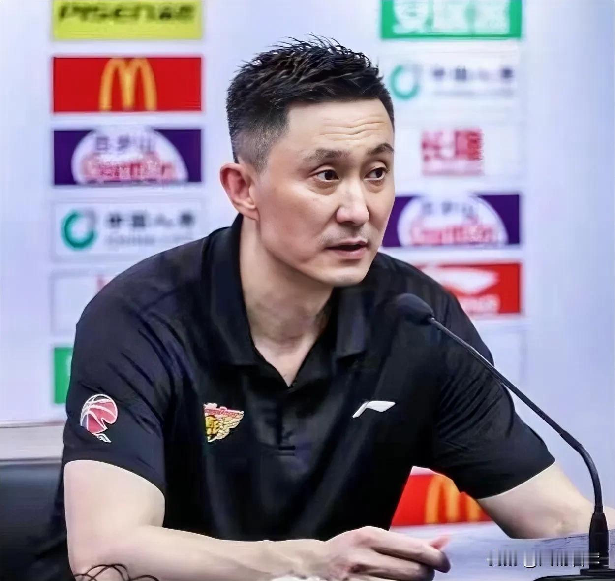 太争气了！广东98-82大胜辽宁，杜锋点名表扬这4人表现是赢球关键！
1、周琦统