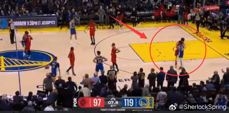 杨瀚森赛后和撞到他头的理查德拥抱致意CBA都打过来了，磕磕碰碰很正常~杨瀚森又被