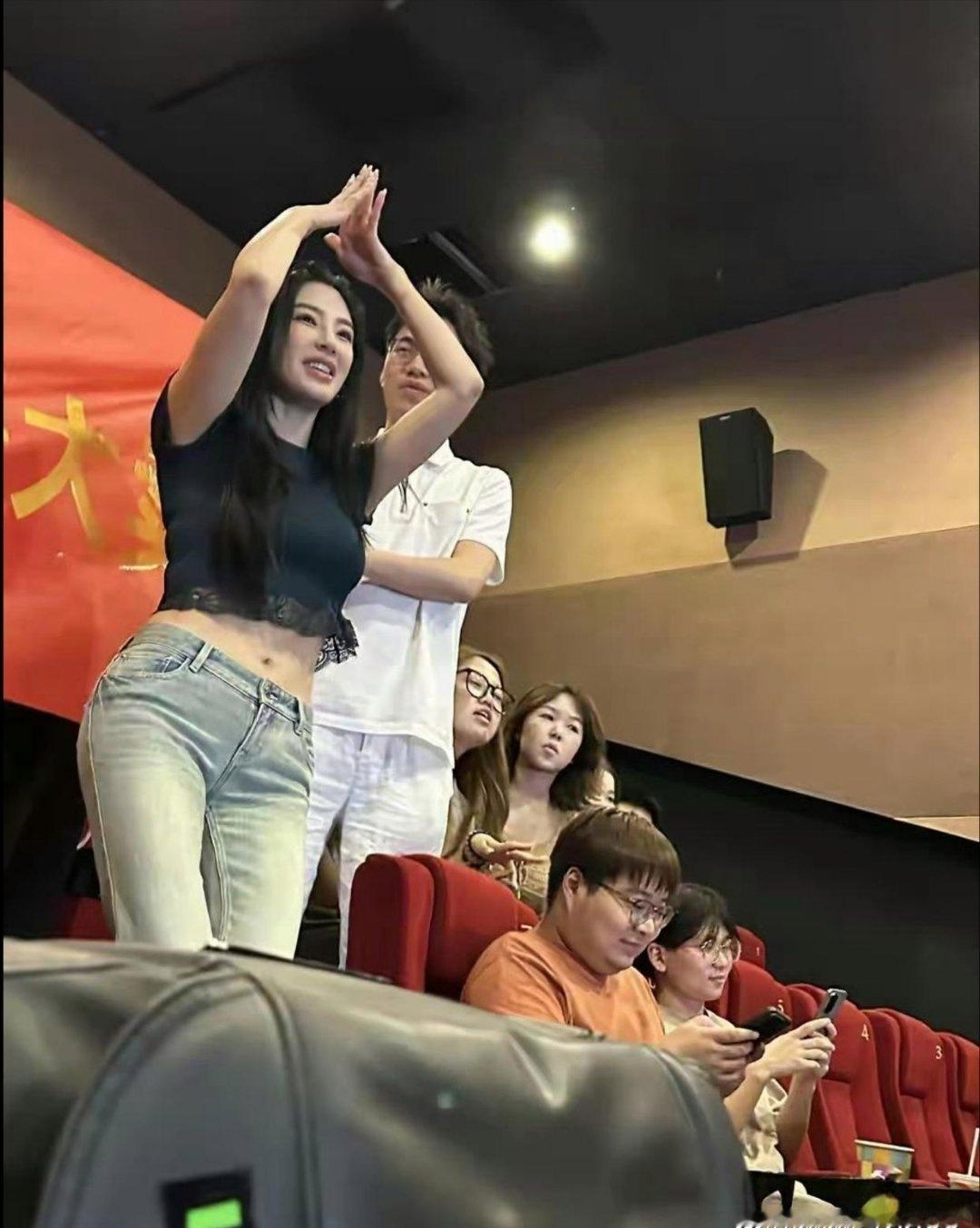 张雨绮的魅力就在于她的肚子 ​​​