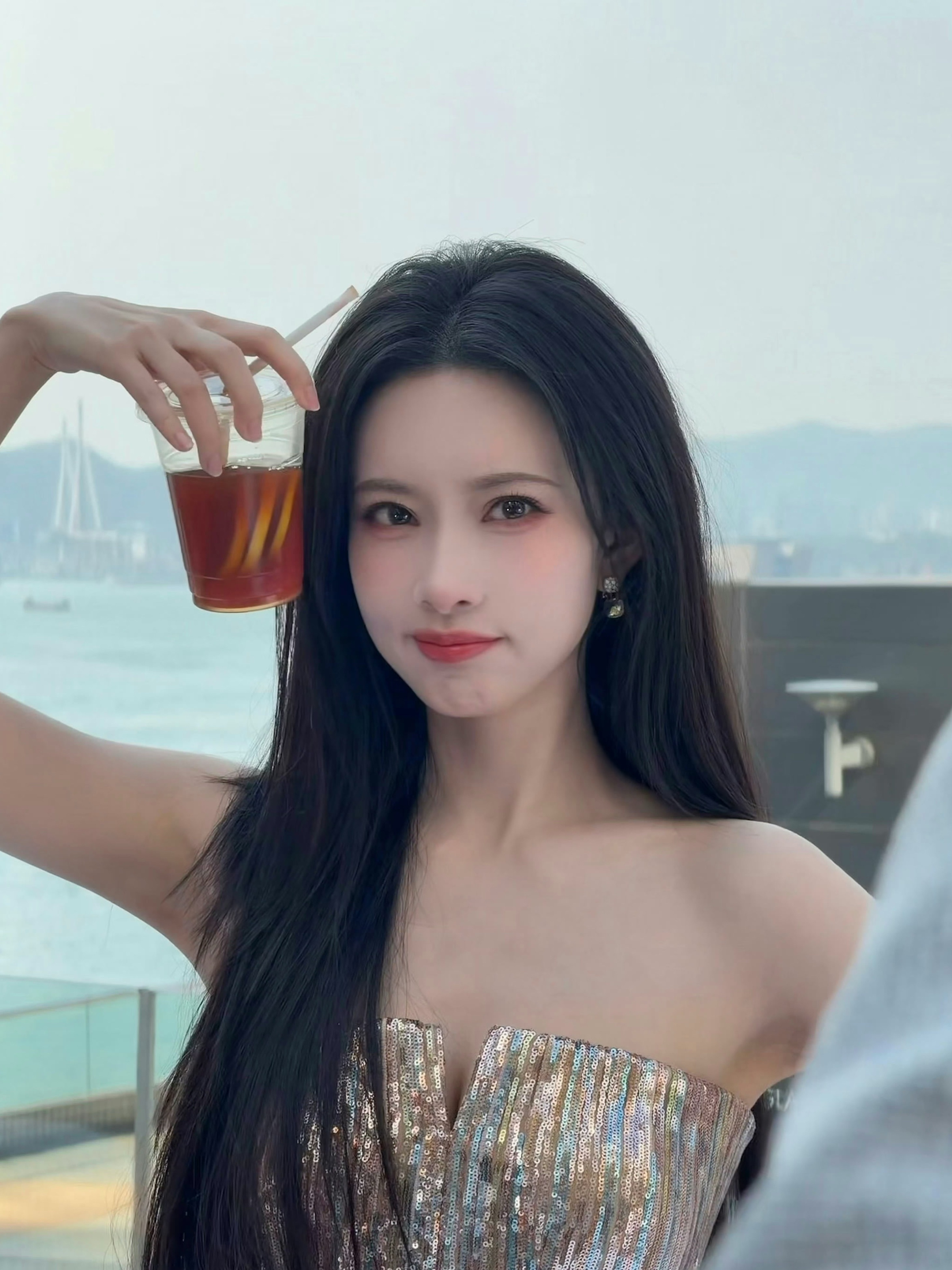 姐姐真的长肉了特别肥 