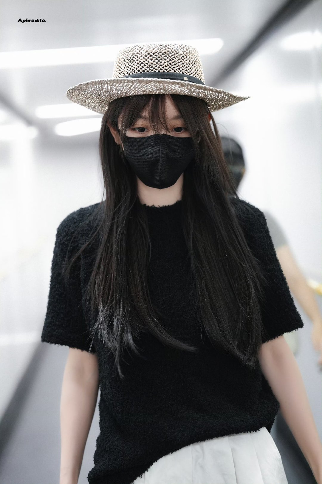 田曦薇素颜染发这个薇薇太有活力了