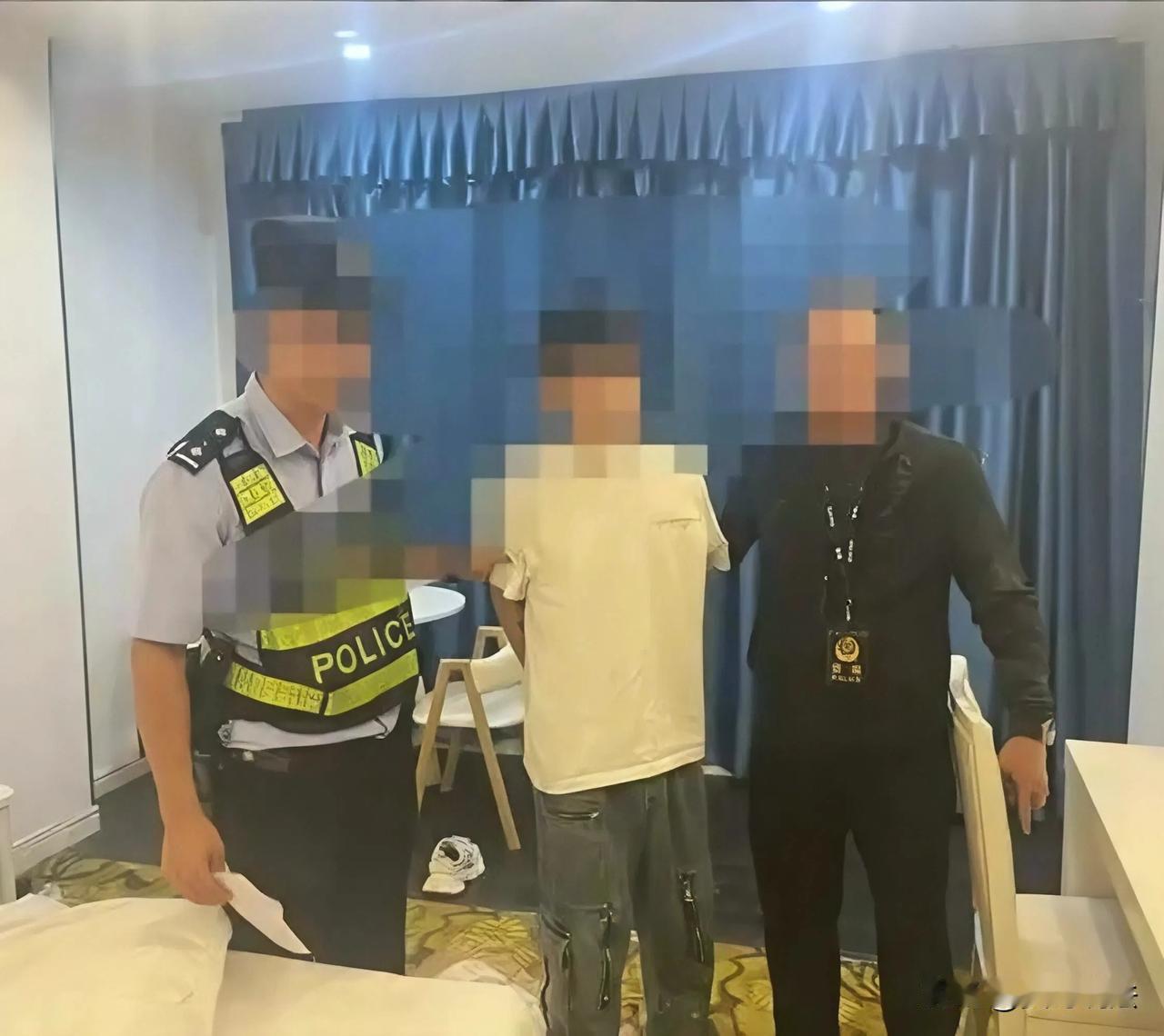 这就是“渣男”的下场！宁夏，一男子与情人恋爱时，趁对方不注意，偷偷用设备拍下两人