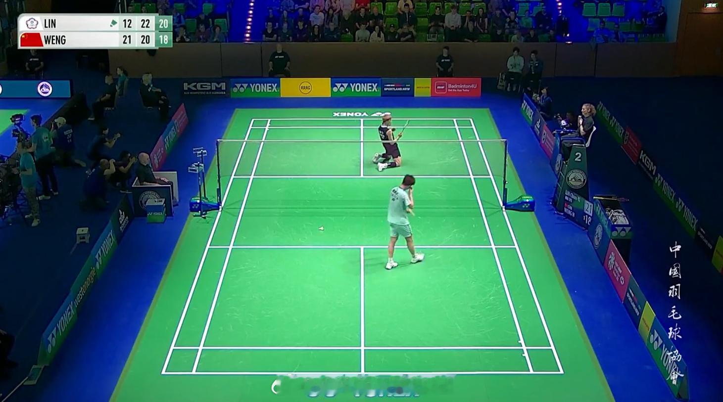 男单 1/4赛 林俊易(4) 12-21 22-20 21-18 翁泓阳(5)2