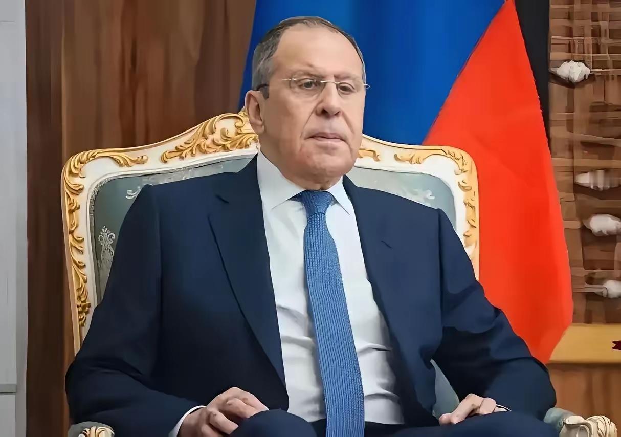 就在今天！
 
​俄罗斯媒体倒出真话
​媒发声：东方大国不惧围堵，靠两大王牌稳控