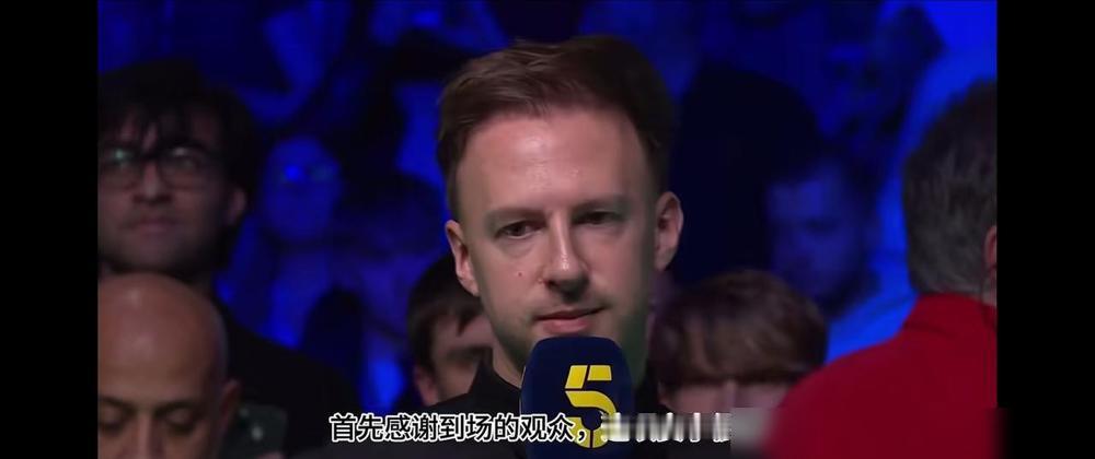 别再吹赵心童的进攻了。
他干的不是斯诺克，是诛心。那个10-3，不是比分，是钉