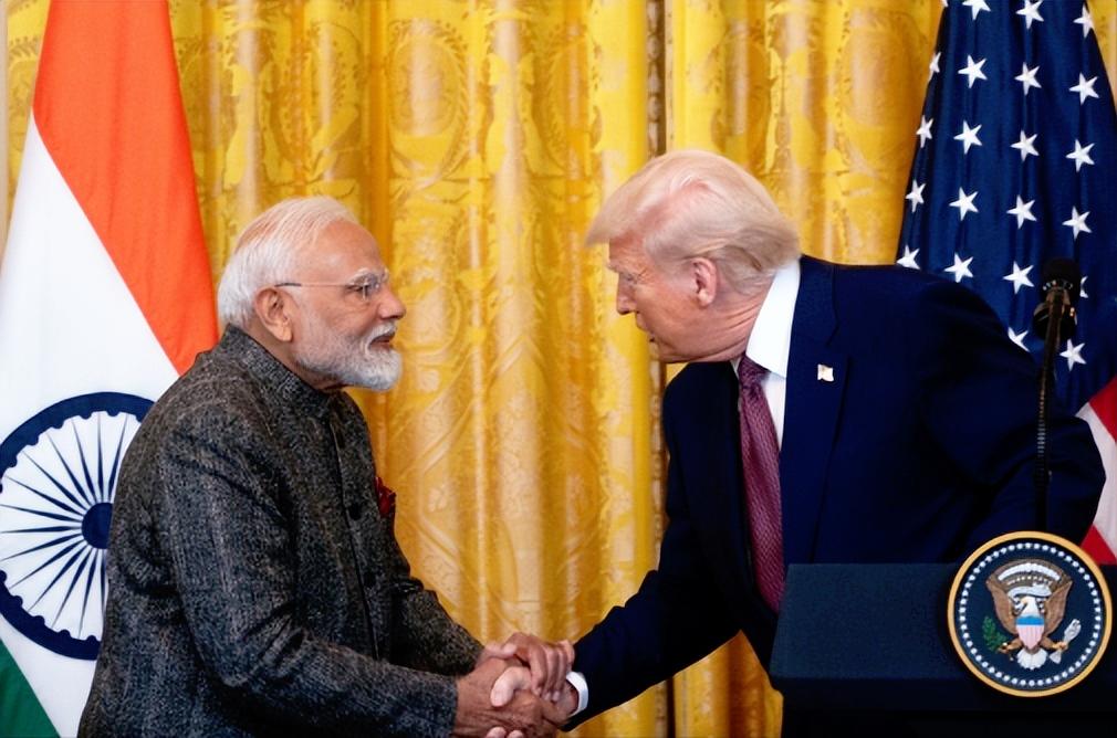 5000亿和停购俄油全是画饼？美印这波贸易操作直接把人看懵了。
 
特朗普到高调