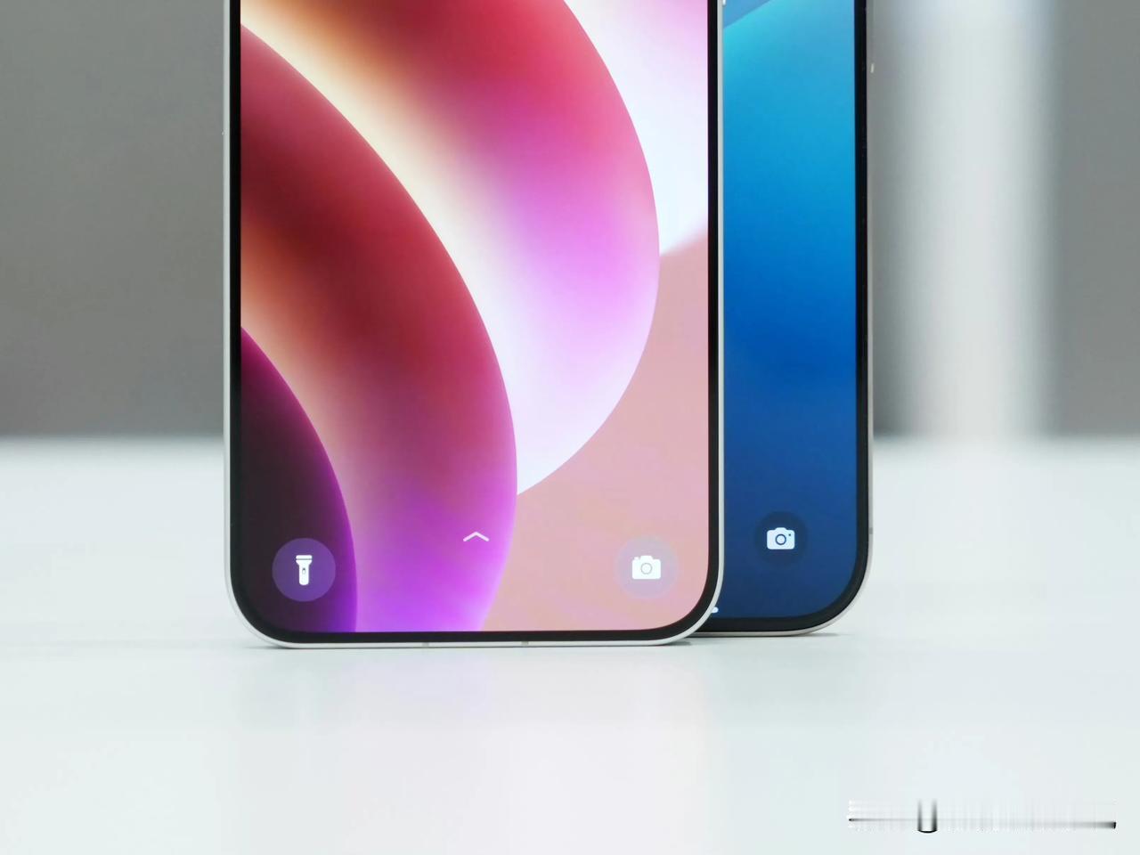 我直呼好家伙！
今天oppo 更新了FindX8的正面照，vivo 更新了x20