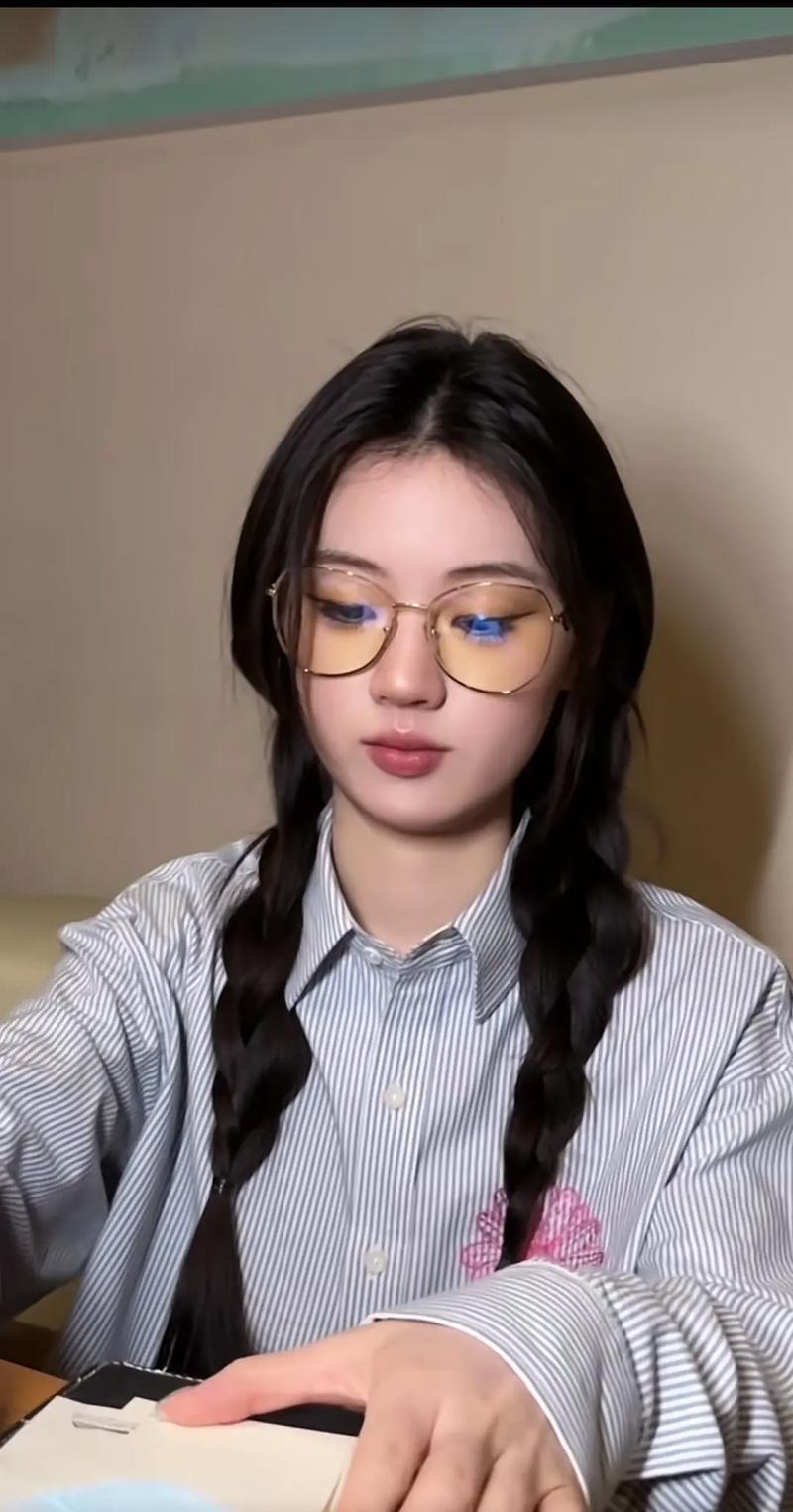 单依纯壁纸分享