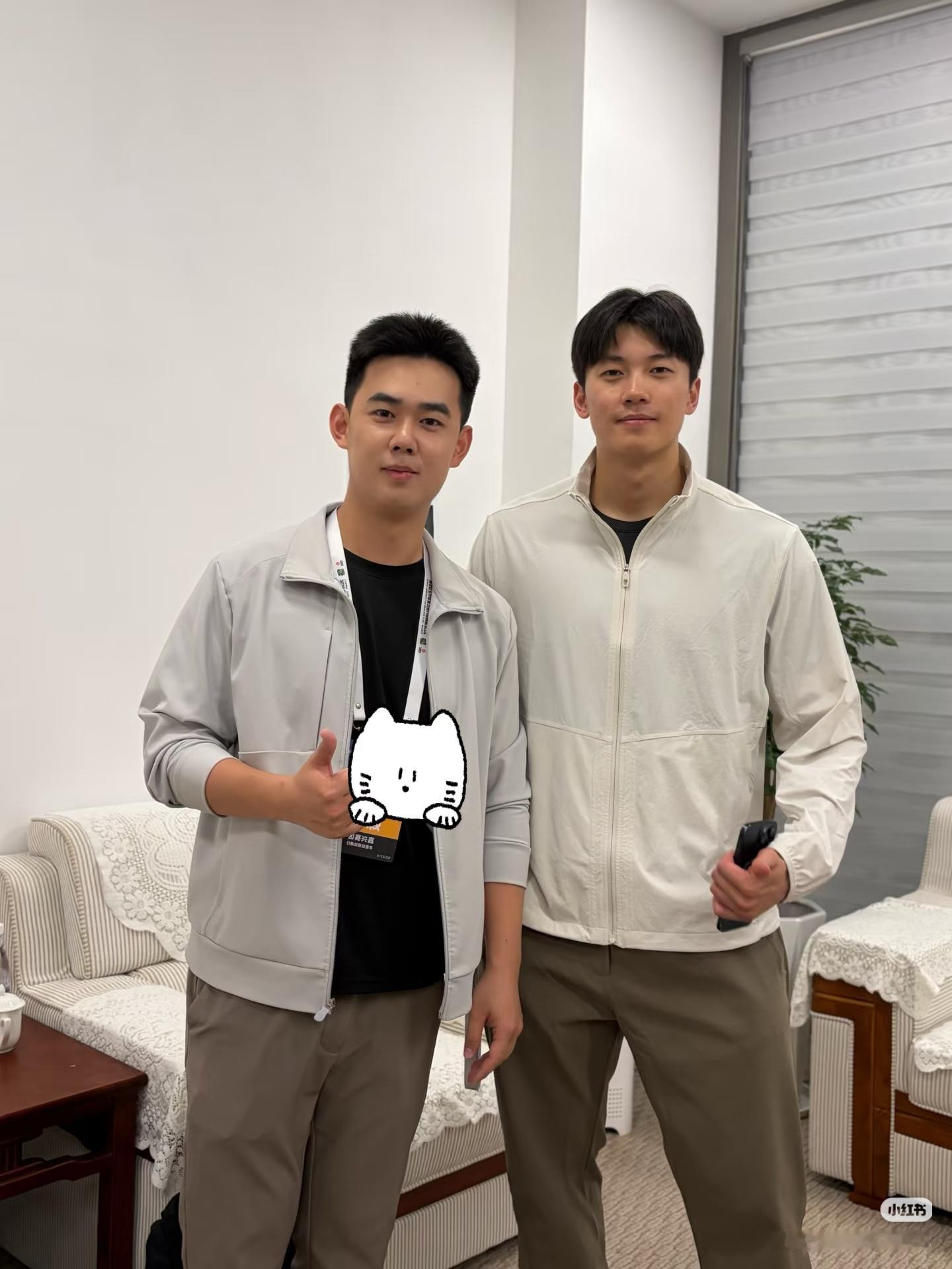 SWim进行时 『10326』20260406 吴越杯开幕式合照掉落🐰携手机点