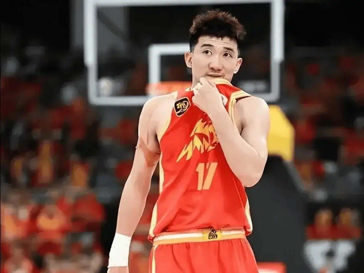 孙铭徽真是越来越拉胯了！今天CBA常规赛继续开打，卫冕冠军广厦队迎来跟辽宁队的比