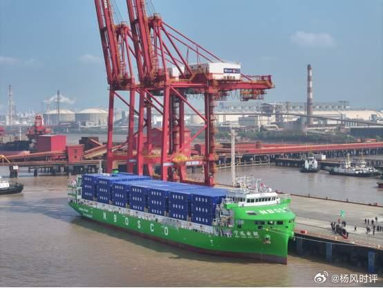 宁远电鲲号启航，中国打出能源突围战关键一拳！近日，全球最大、中国首艘万吨级纯电动