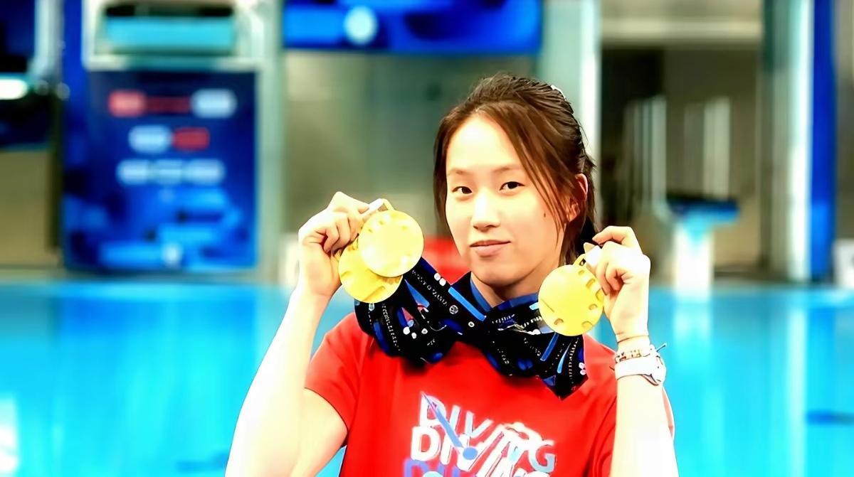 陈芋汐在平时训练中主动钻研技术动作，不断改进完善、提升竞技水平，有力保证了她在今