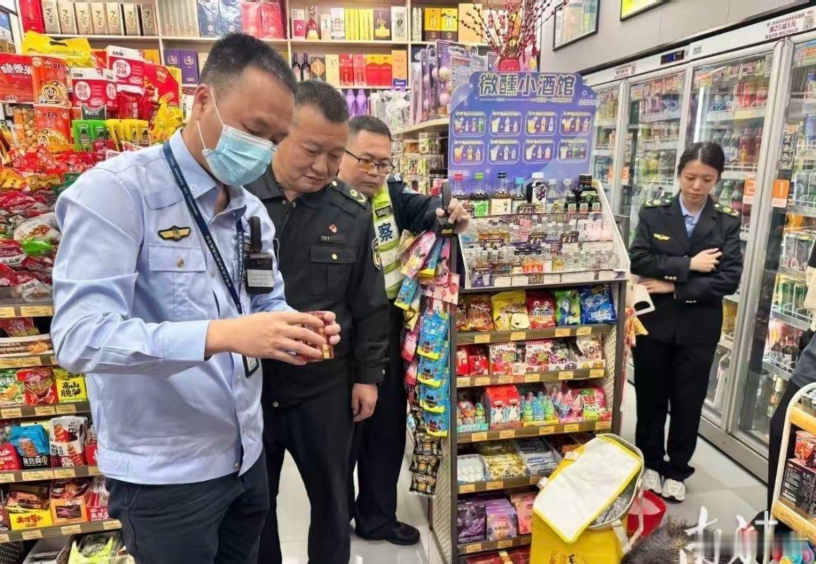 美宜佳涉案卷烟306万支被查获多少街坊出于信任，常年在这买烟给家人，如今只觉得后