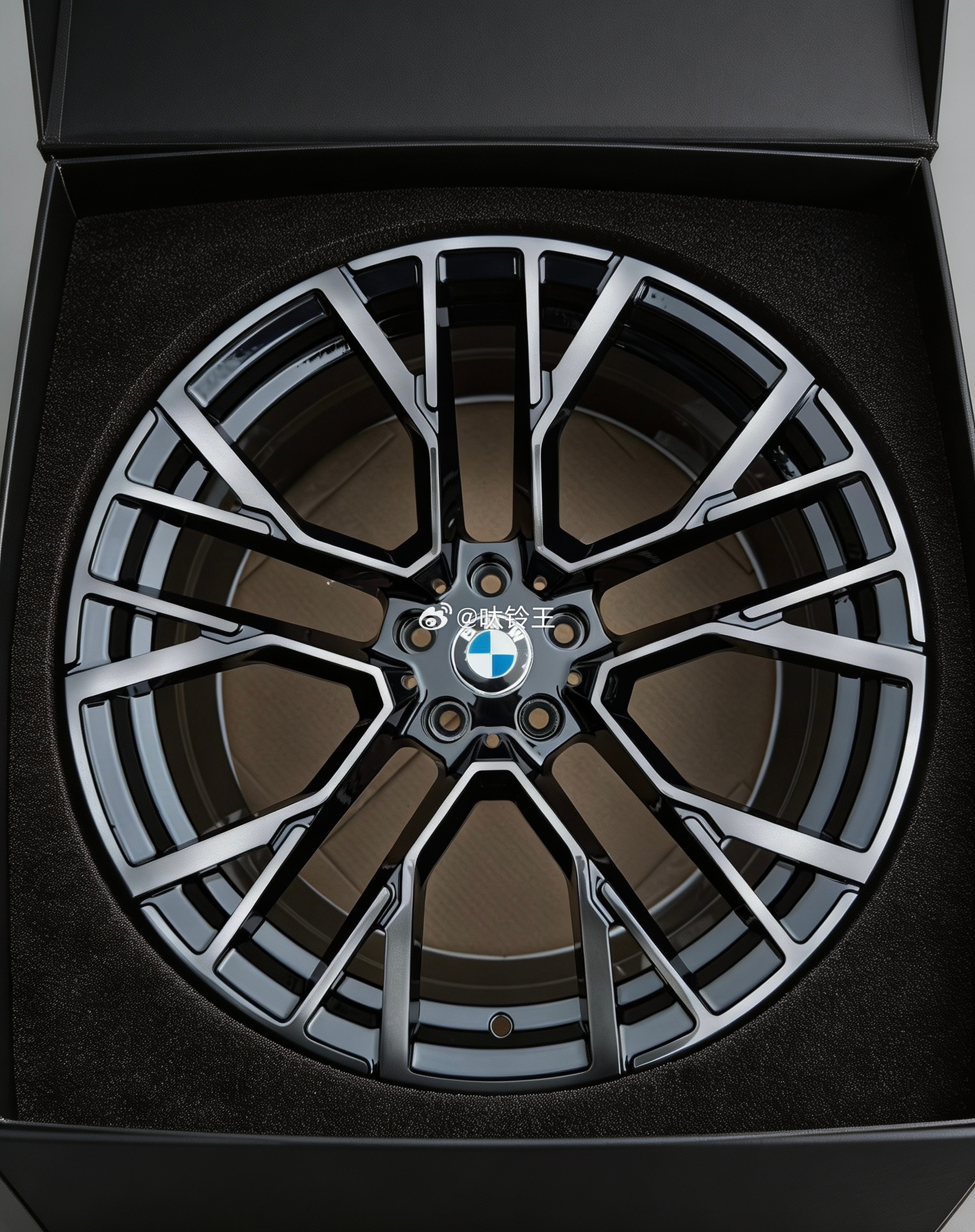 真诚走心、开始接单！TLFW 𝐅𝐎𝐑𝐆𝐄𝐃  宝 马个性化私人高端定