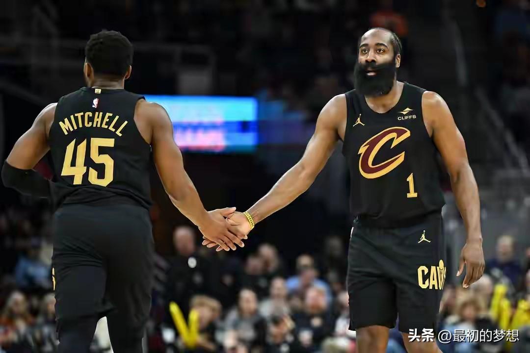 太强了！米切尔狂砍42分，骑士136：131魔术，后者季后赛不稳了？

NBA常