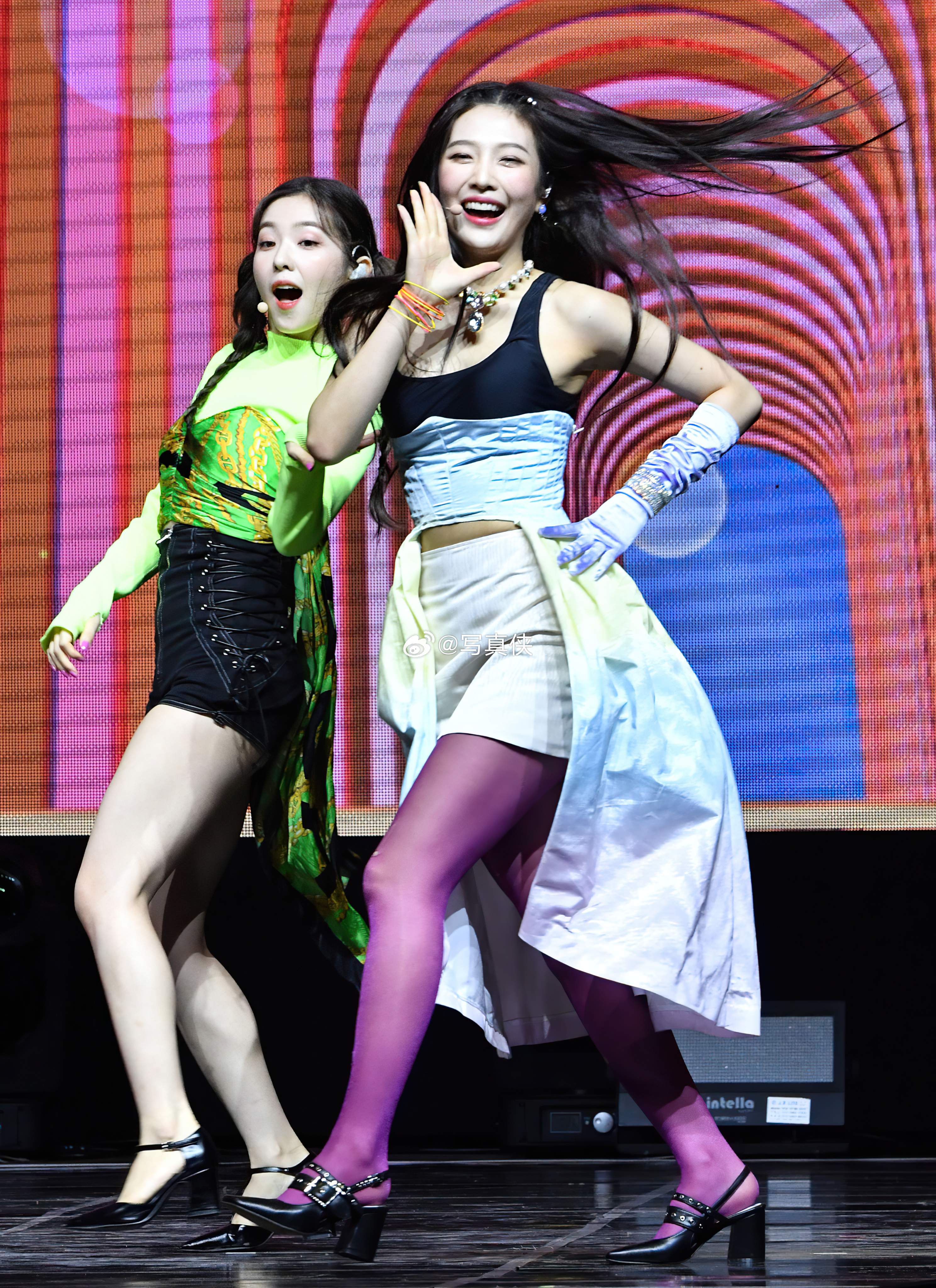 [哈哈][哈哈][哈哈] ​​​