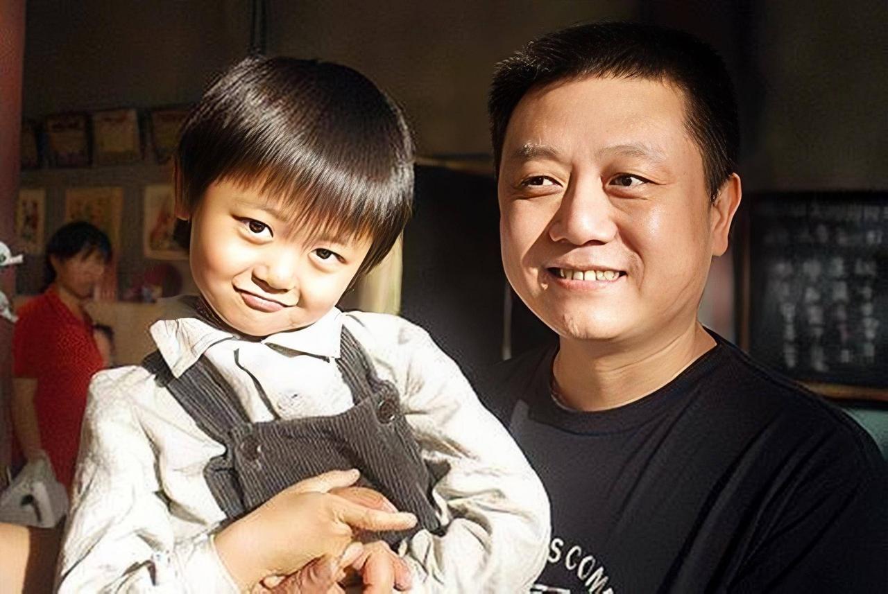 06年，楼下修车师傅天天占道，吵得他不得安宁，他不吵不闹，直接甩给对方3万块钱，