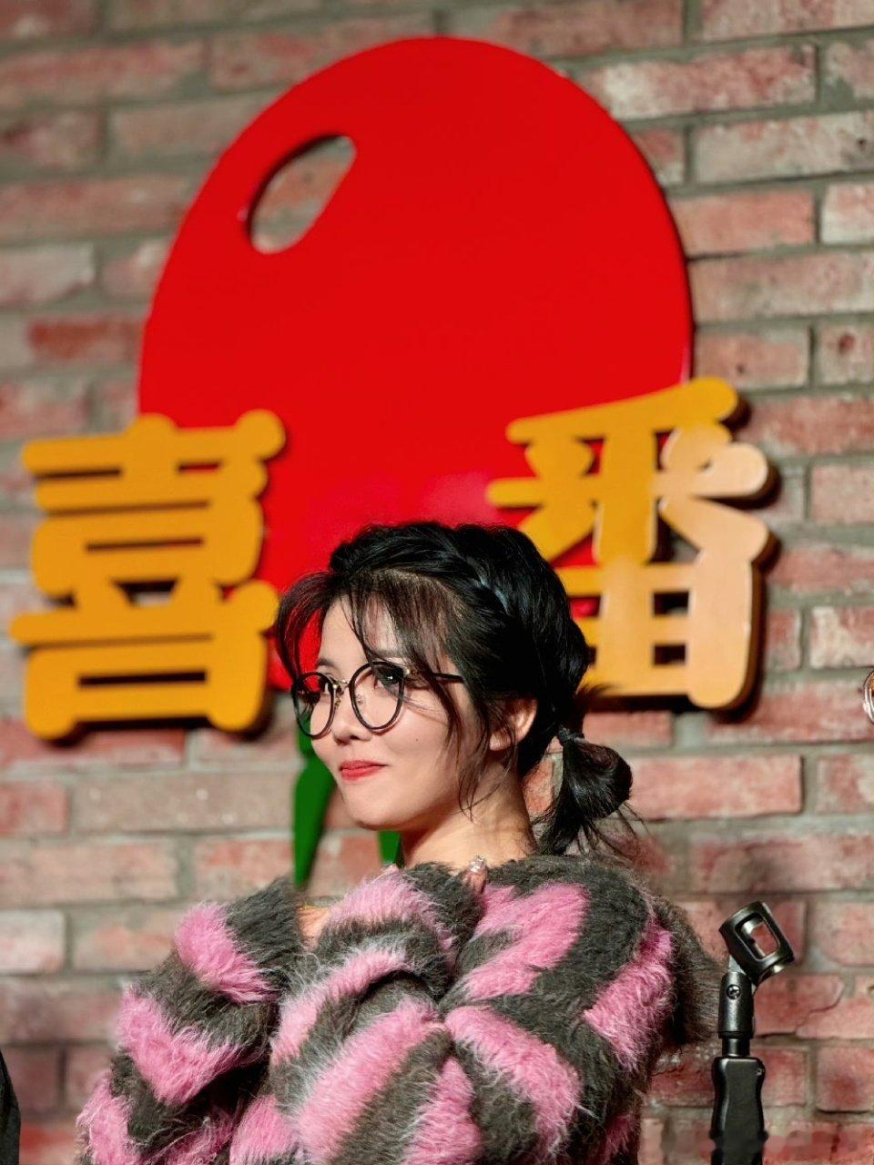 小时候美德成为在社会上的弱点陈晓靖学算计太累了脱口秀和Ta的朋友们从小直来直去不