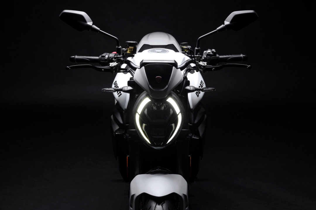 车市热门[超话] 杜卡迪新一代怪兽 2026 Monster、Monster +