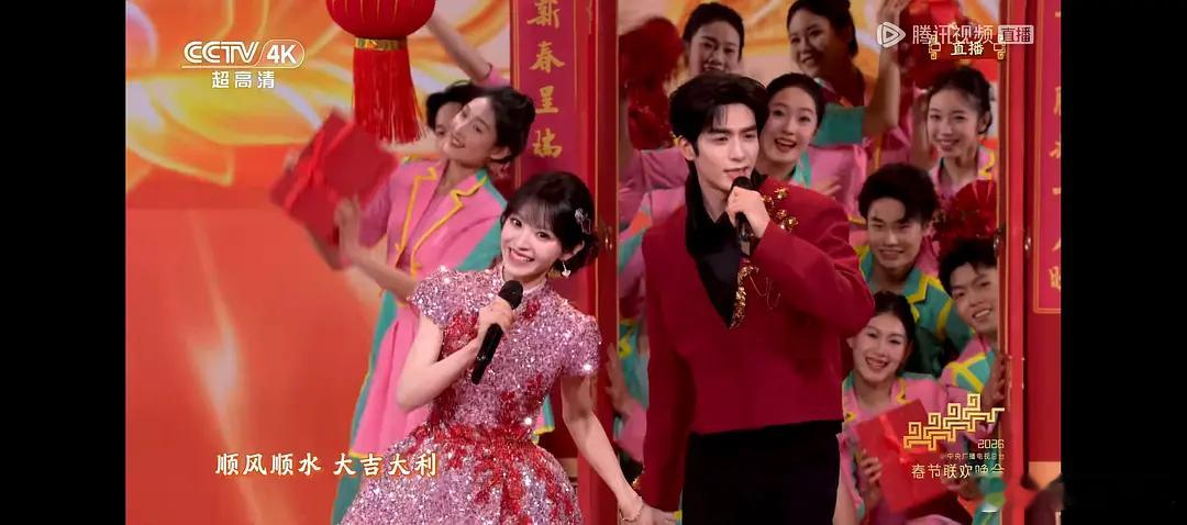 8个人没亲过嘴的组合，但是都牵手了