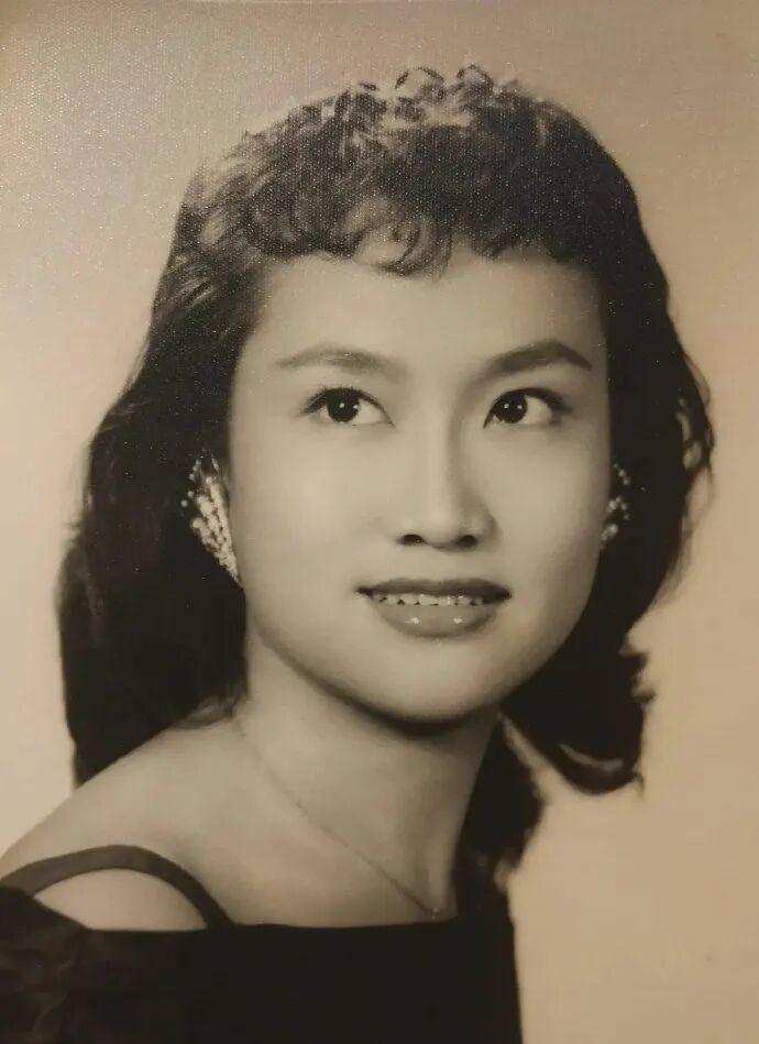葛兰的去世是幸福的，
不是因为她活到93岁才去世，
也不是因为她去世后上了热搜，