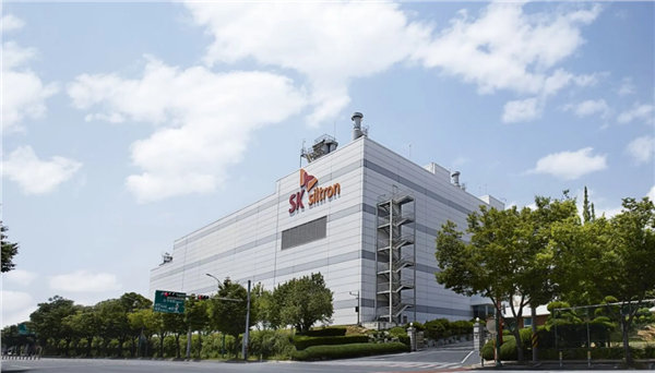【全球第三大12英寸晶圆厂商易主】斗山2.3万亿韩元收购SKsiltron8月2