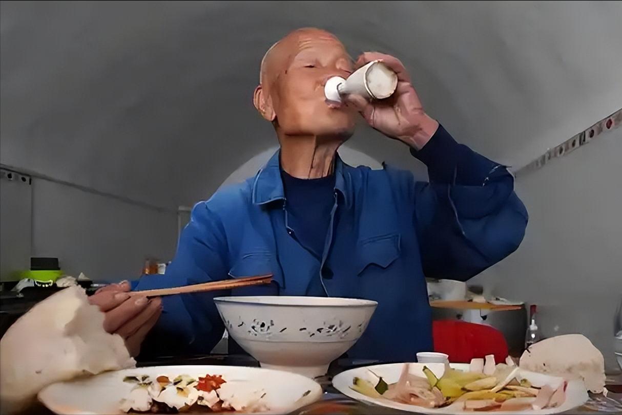 医生提醒：最伤害“胰腺”的4个行为，很多人每天都在做，尽早改正
 

胰腺，这个