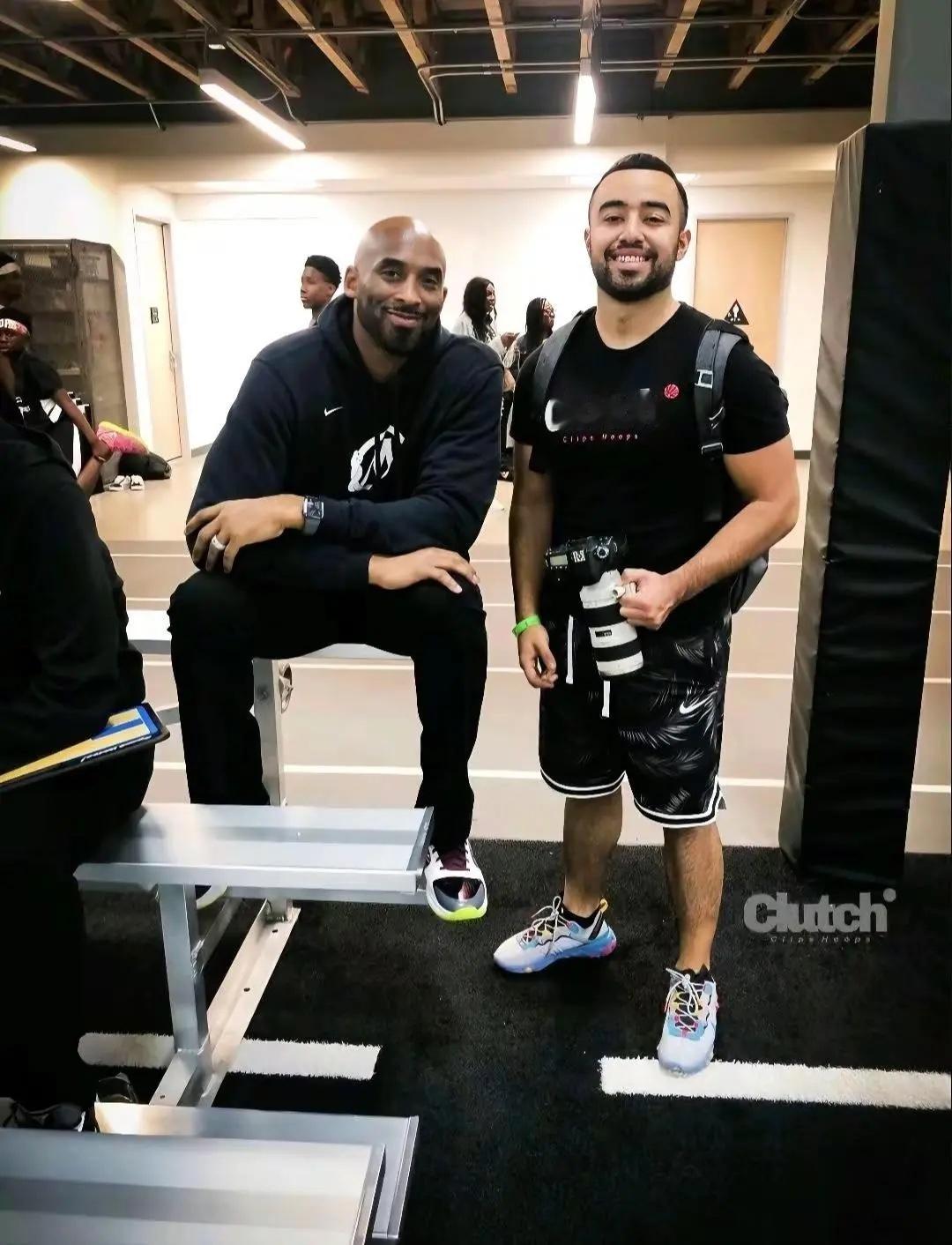 青春，是众声喧哗中，不人云亦云的勇气；是人潮席卷下，不盲目跟风的倔强；是认定方向