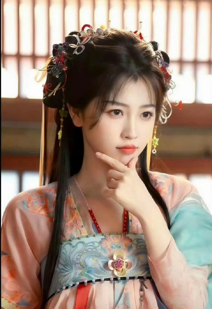 网传《七星彩》主演定了虞书欣、敖瑞鹏，内娱换乘恋爱又来了，期待这俩人吗？ 