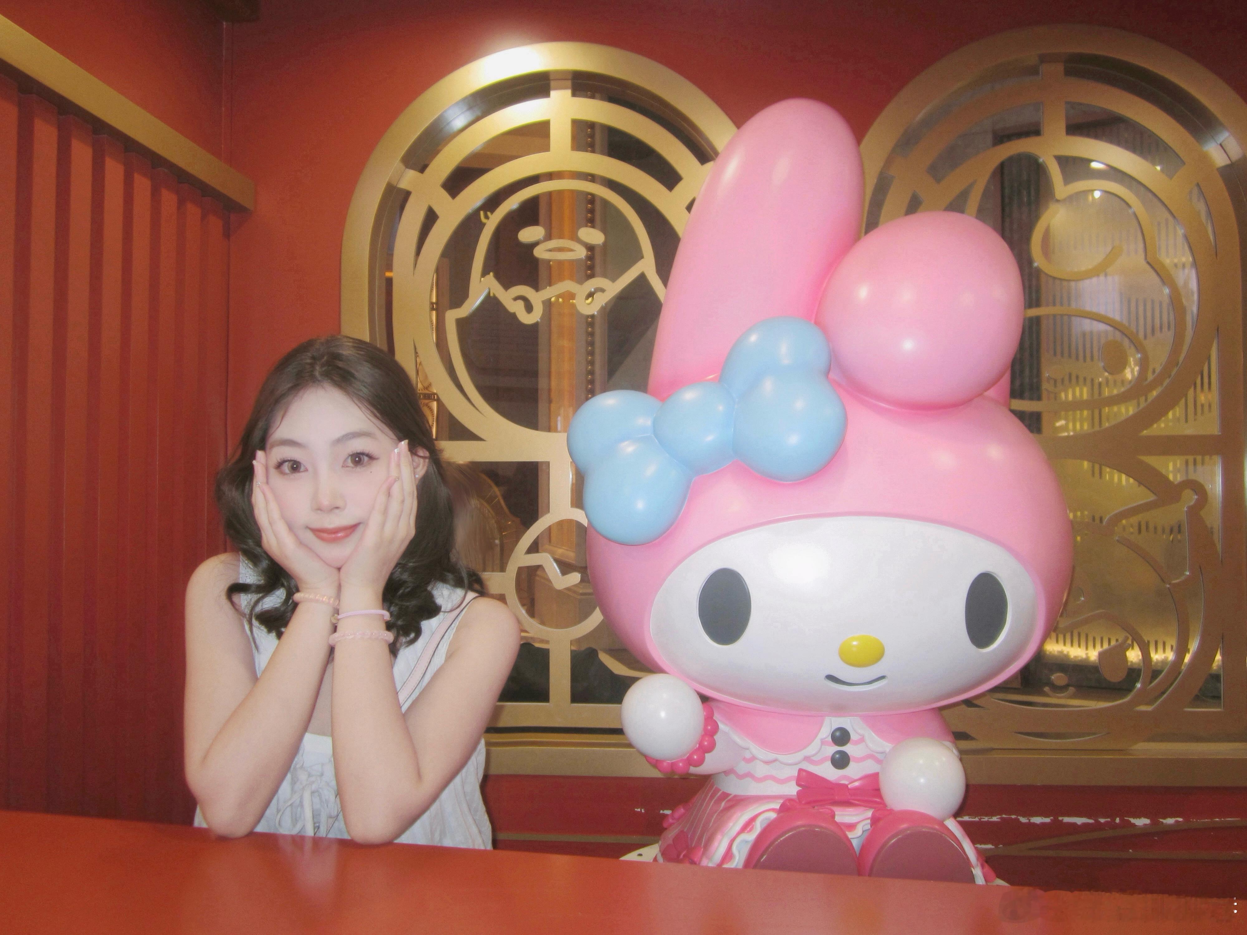^      ʚɞ^ミ ˃̵  。 ˂̵ ミ ​​​