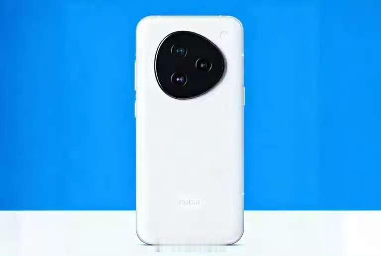 AI手机被豆包带火了吗前脚刚听说豆包手机助手的工程机少量开售，后脚某鱼上的“体验