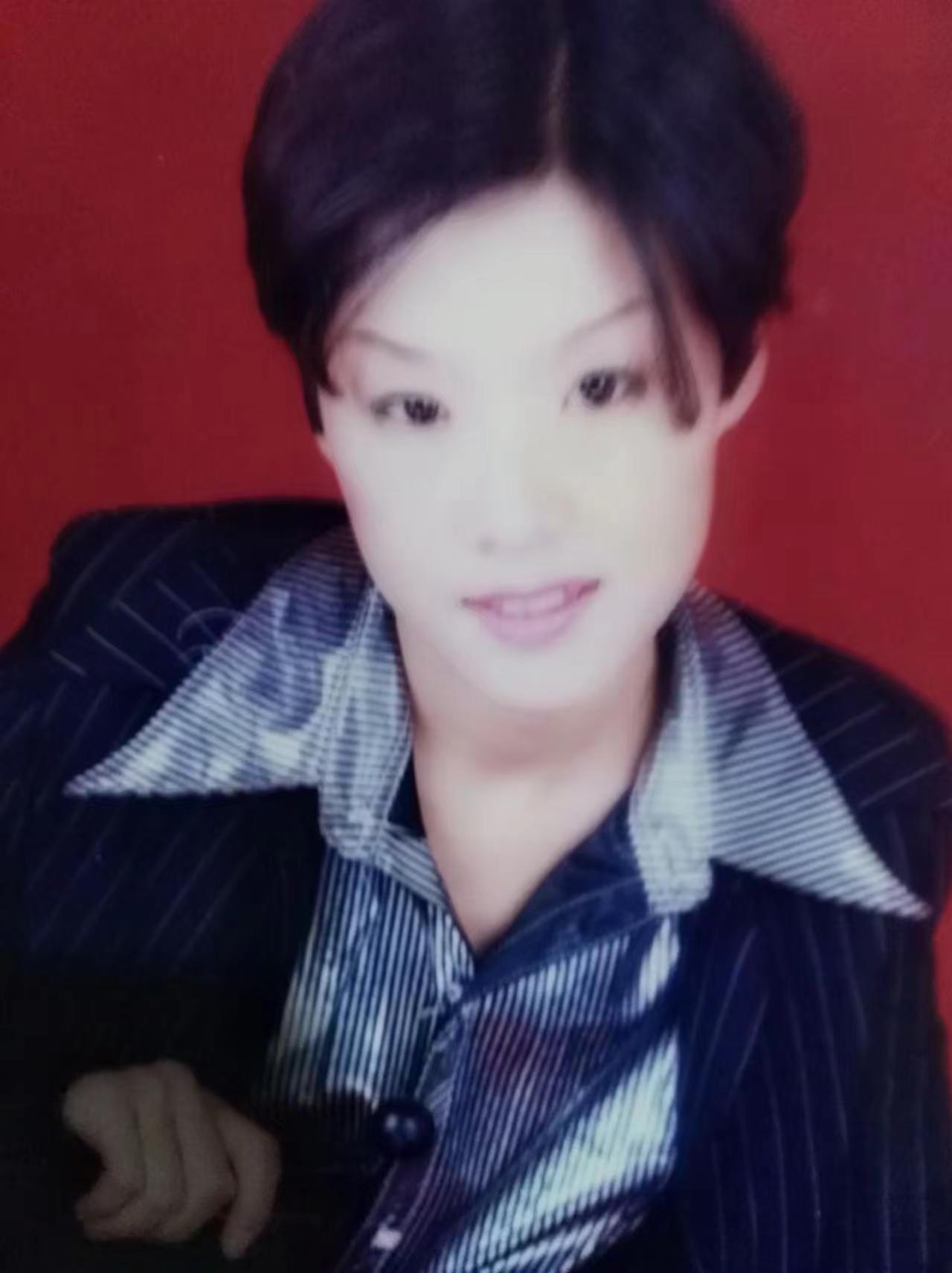 三十年前的自己！清纯，靓丽，无忧无虑！如果人生可以重来该多好啊！