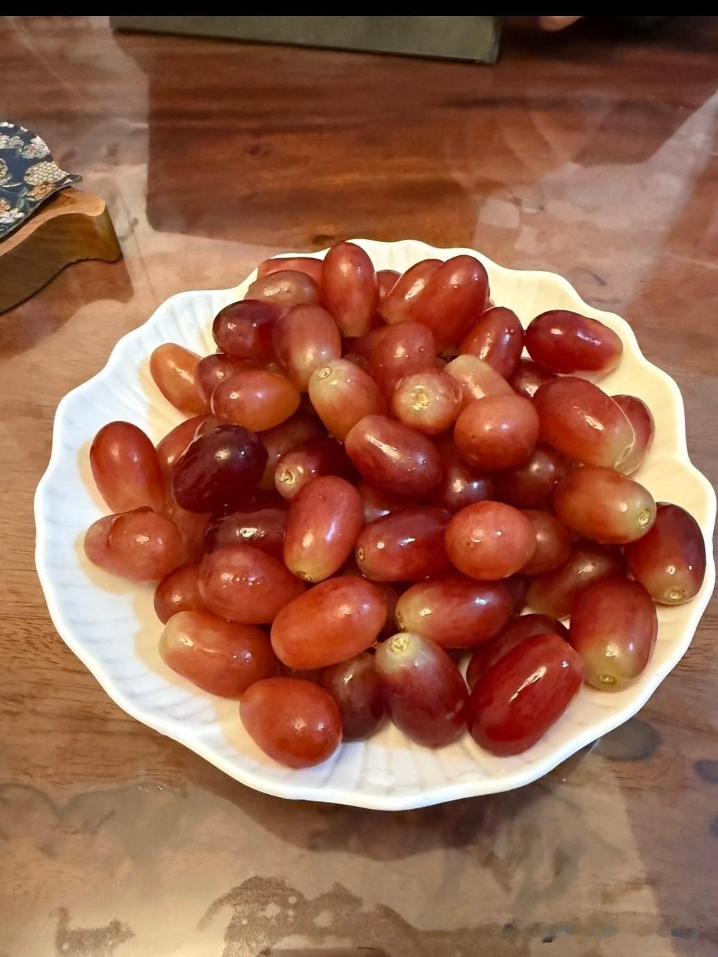 穷不露怯相，富不露傲骨，言不露狂行，行不露急色。
       真正活明白了的人