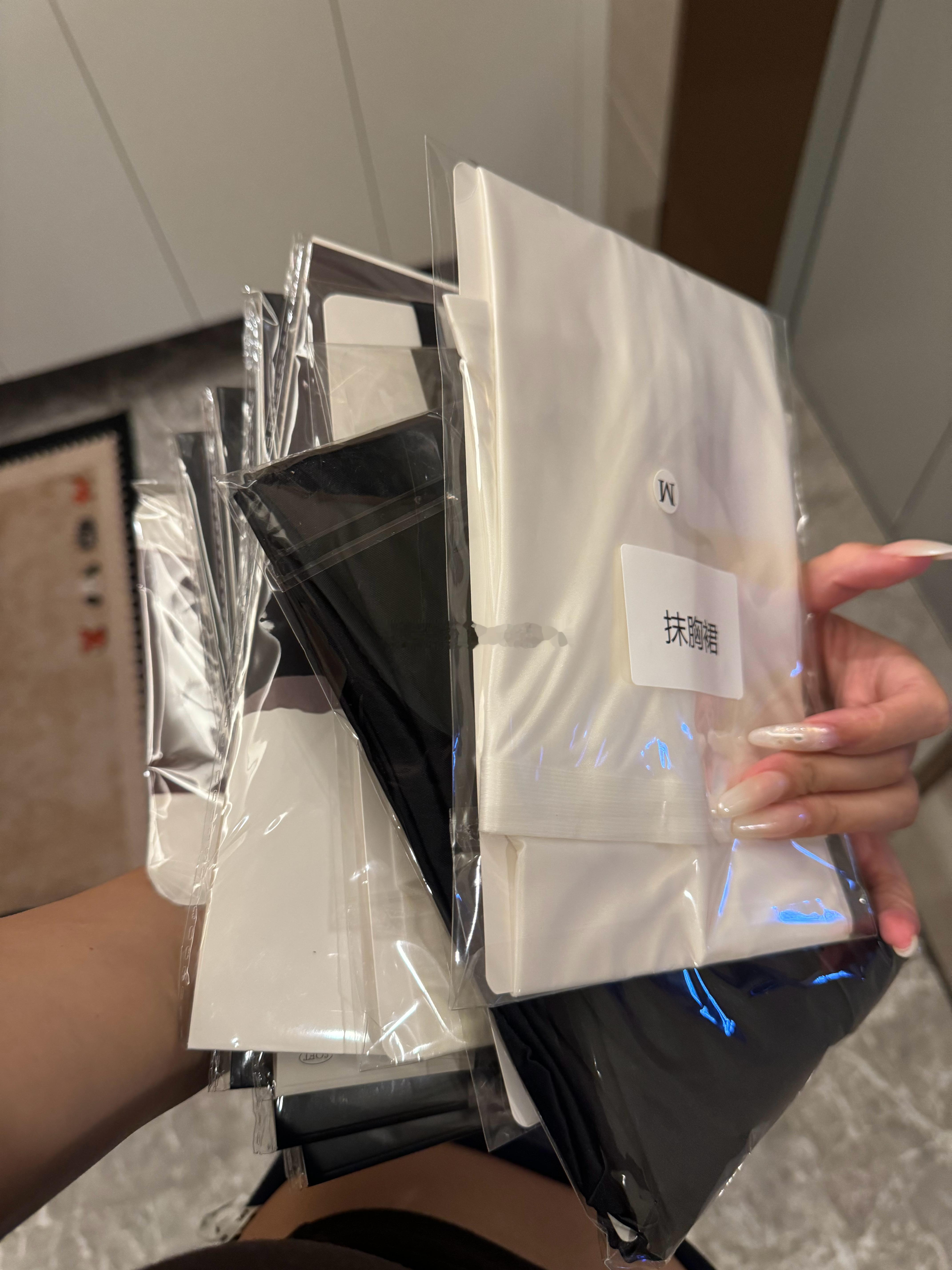 一堆新品 