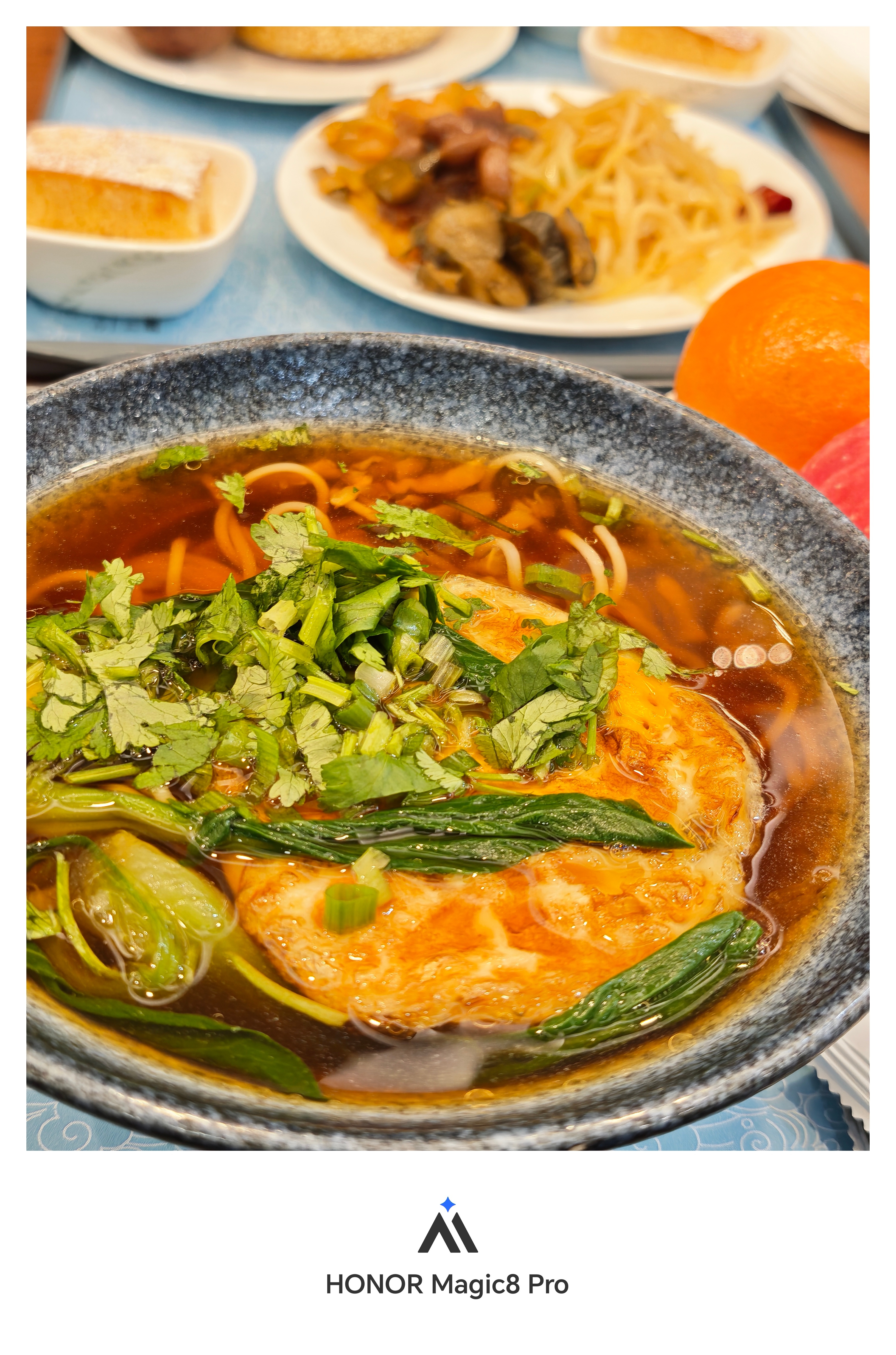 人的出场顺序真的很重要 吃个饭都得排队，不然呢？