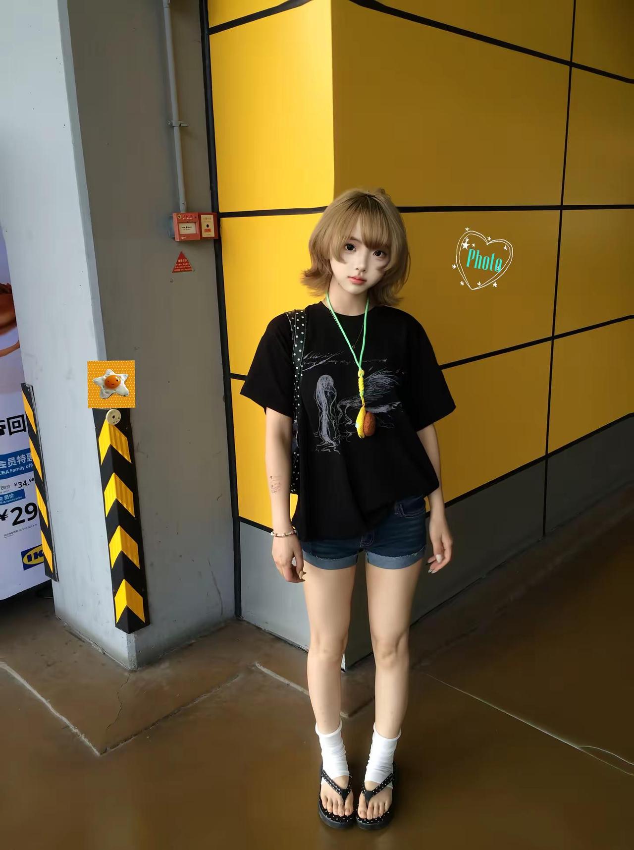 她歪着脑袋总在问我。短发ootd 夏日ootd 街头穿搭 夏季穿搭