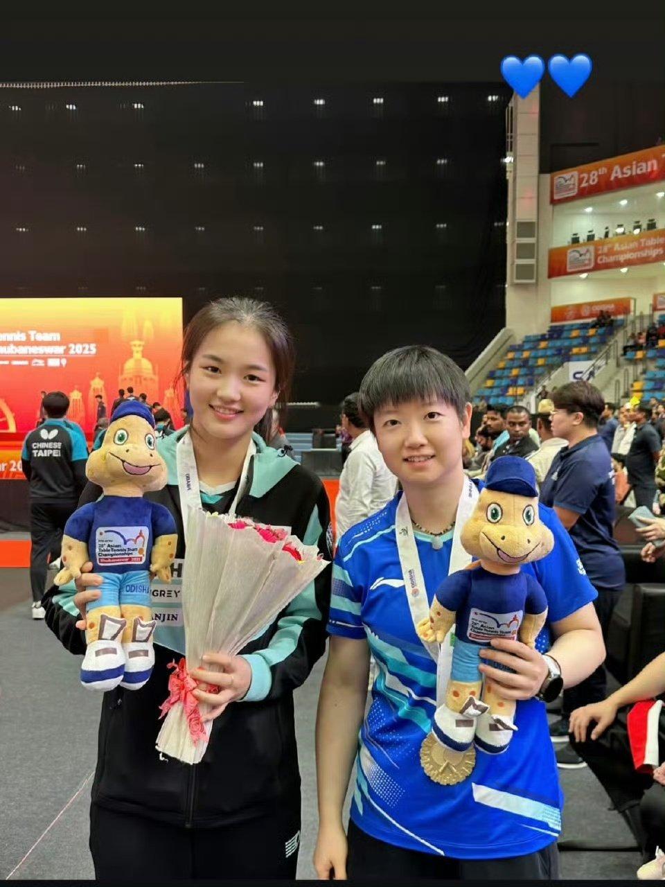 金娜英晒和孙颖莎合照韩国队金娜英晒和孙颖莎合照明媚的莎莎～ ​​​