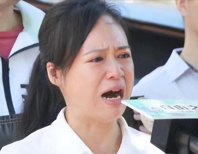 “中国越制裁我，我就越反华！” 这话谁说的？一个被吊销执照、冻结账户、踢出律师圈